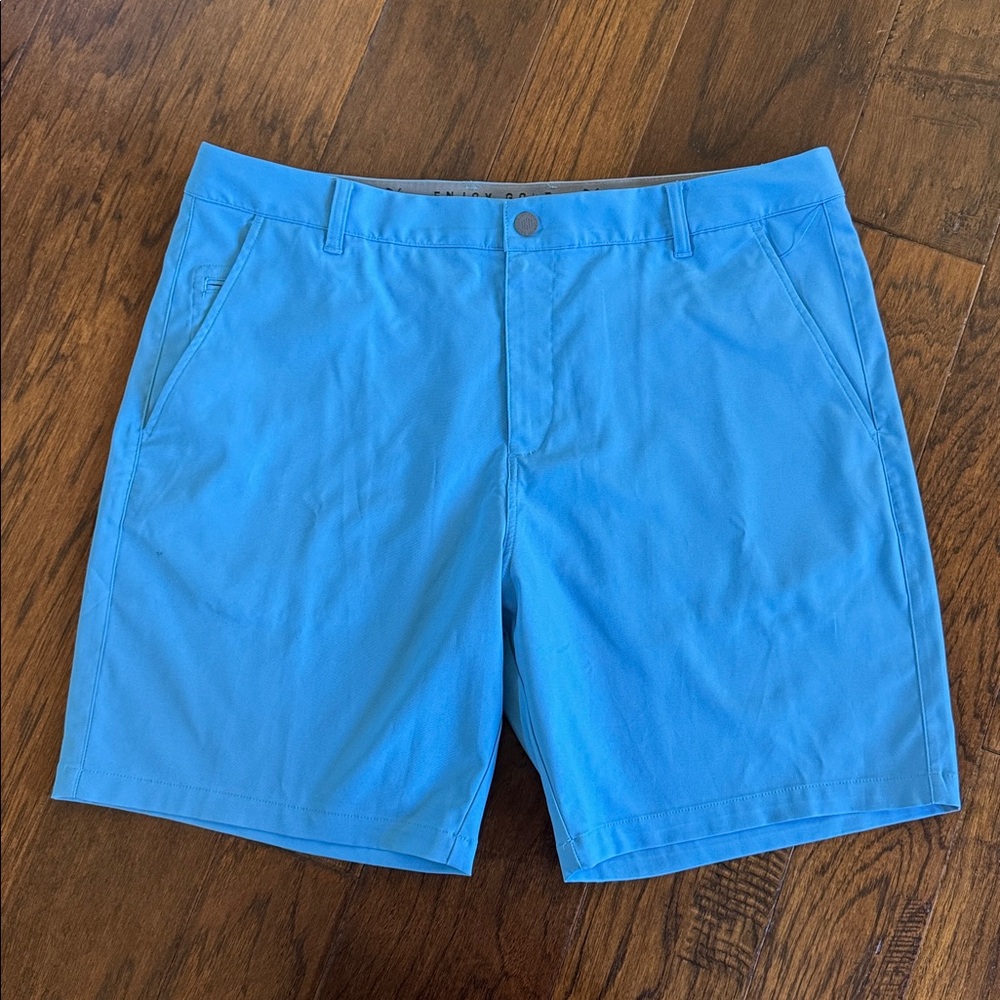 Mens Puma golf shorts - Blue - Waist size 38.
